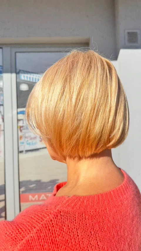Krótkie strzyżenie bob i koloryzacja blond, Salon Fryzur AR Tarnów